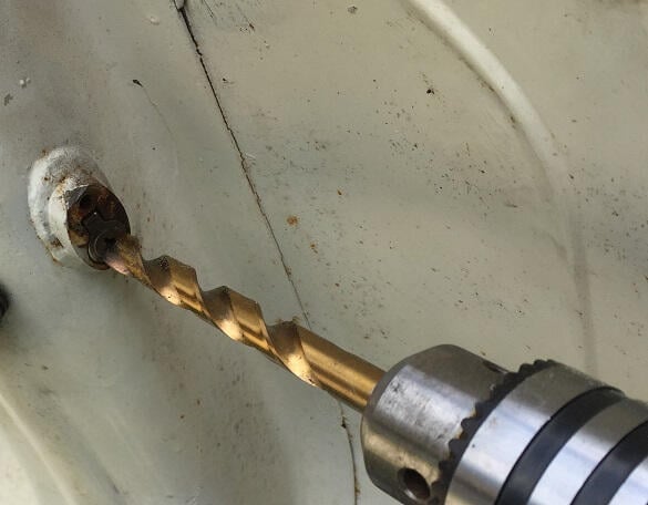 Borra ur styrlås på moped