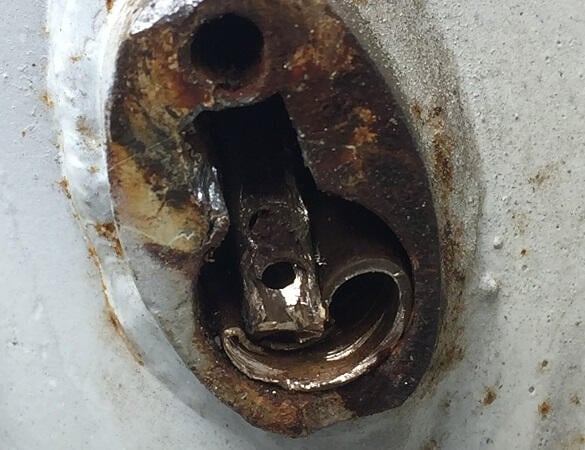 Borra ur styrlås på moped