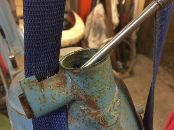 Borra ur styrlås på moped