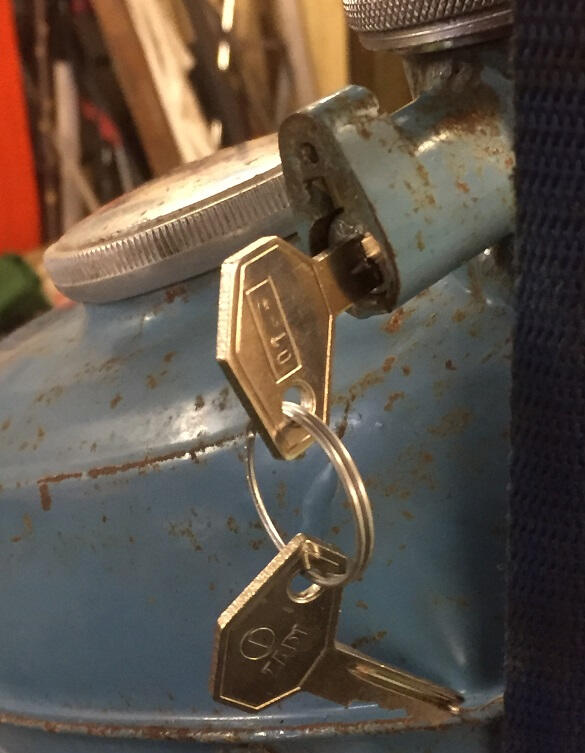 Borra ur styrlås på moped