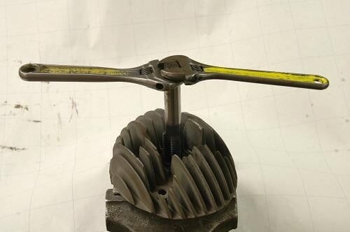 Byt tändstiftsgängan