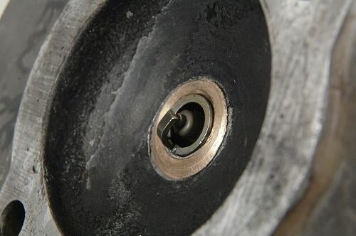 Byt tändstiftsgängan