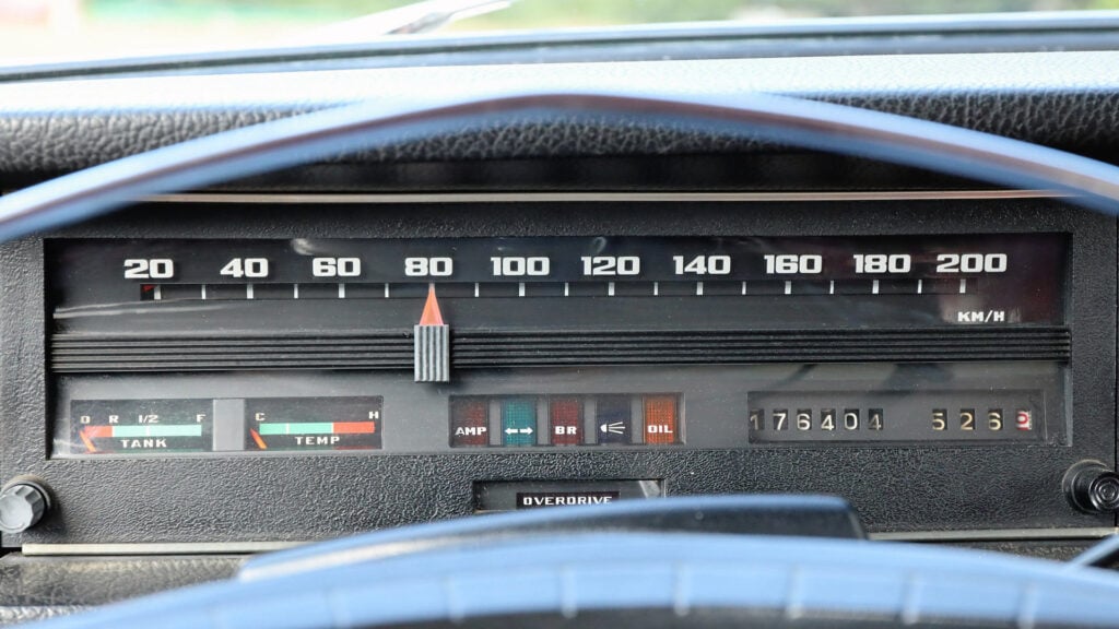 Horisontell hastighetsmätare kom på 1950-talet på Volvos bilar och här har den gjorts lite mer rät i linjerna. Foto: Hans Jartoft