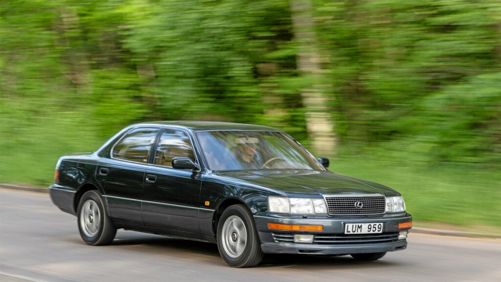 Lexus LS 400