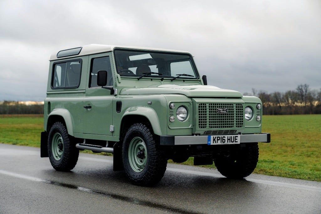 2016 Land Rover Defender 90 Heritage side