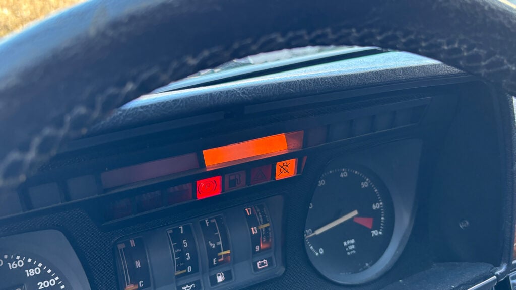 Kontrollen lyser orange Foto: Anders Nordner