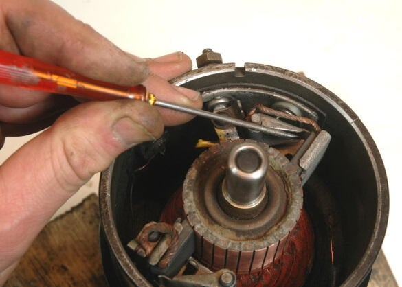 Olika typer av kol för 6 och 12 volt? - Classic Motor