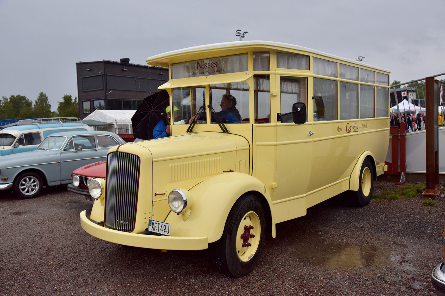 Tappra säljare och besökare i Falun Classic Motor
